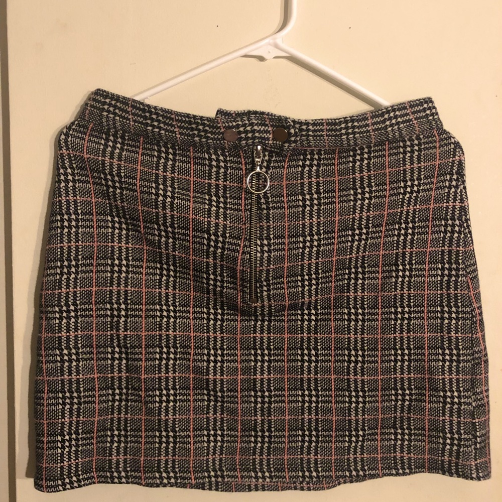 Mini TopShop skirt practically new